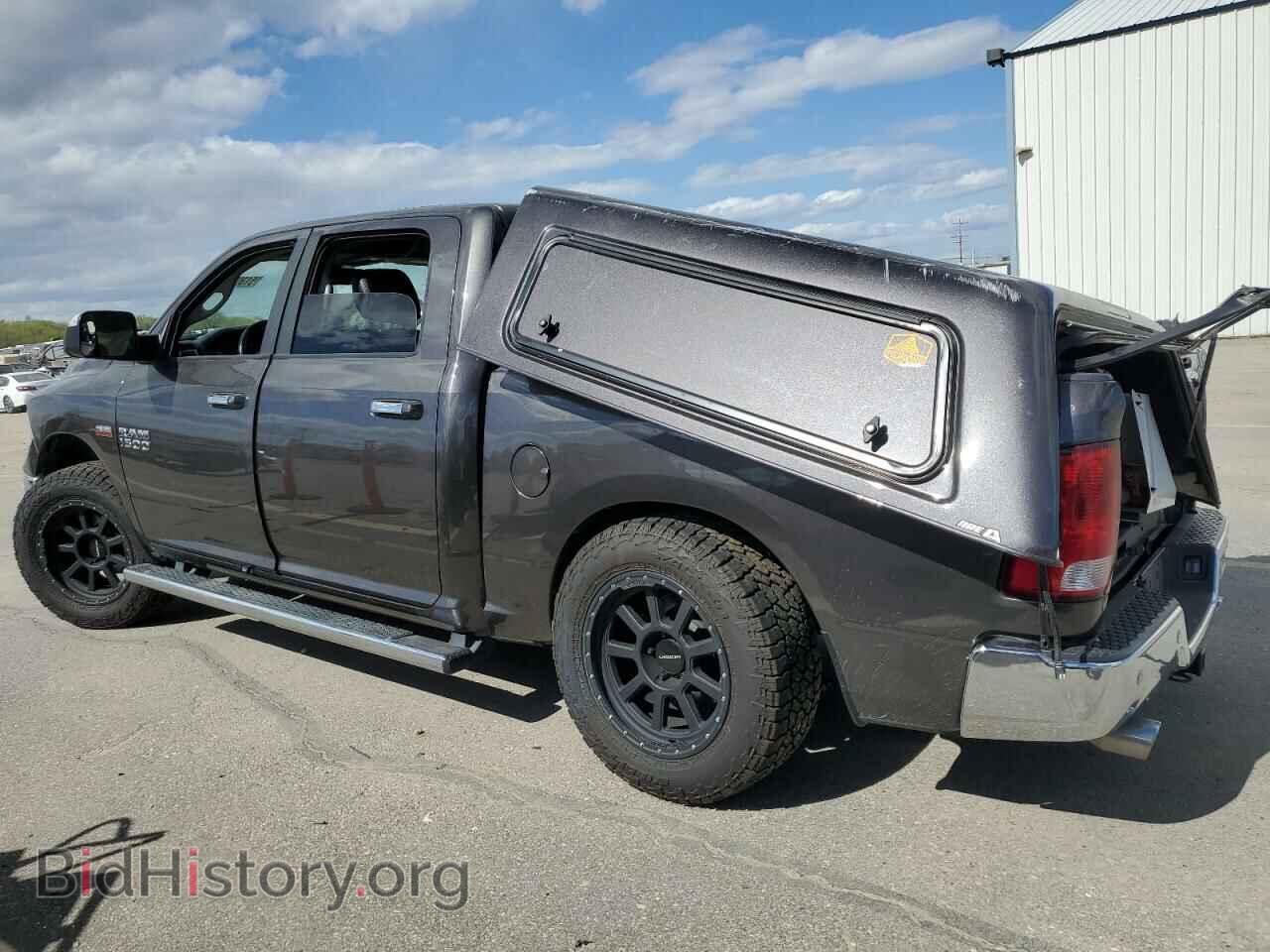 2018 RAM 1500 - VIN: 3C6RR7LT7JG138733 - Фото 2