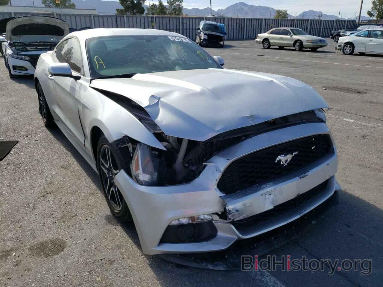 Photo 1FA6P8TH8F5313210 - FORD MUSTANG 2015