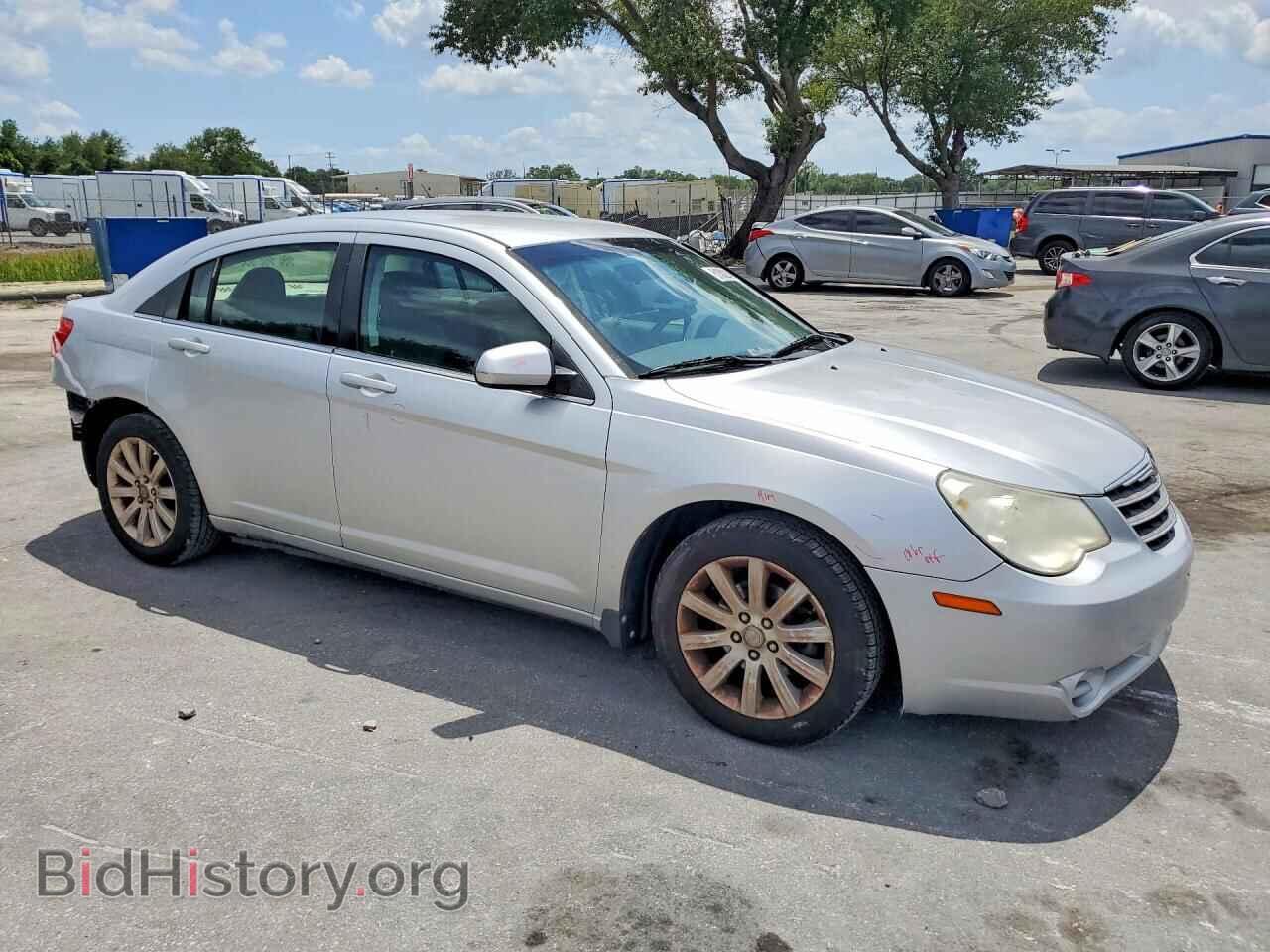 2010 CHRYSLER SEBRING - VIN: 1C3CC5FB5AN212962 - Фото 4