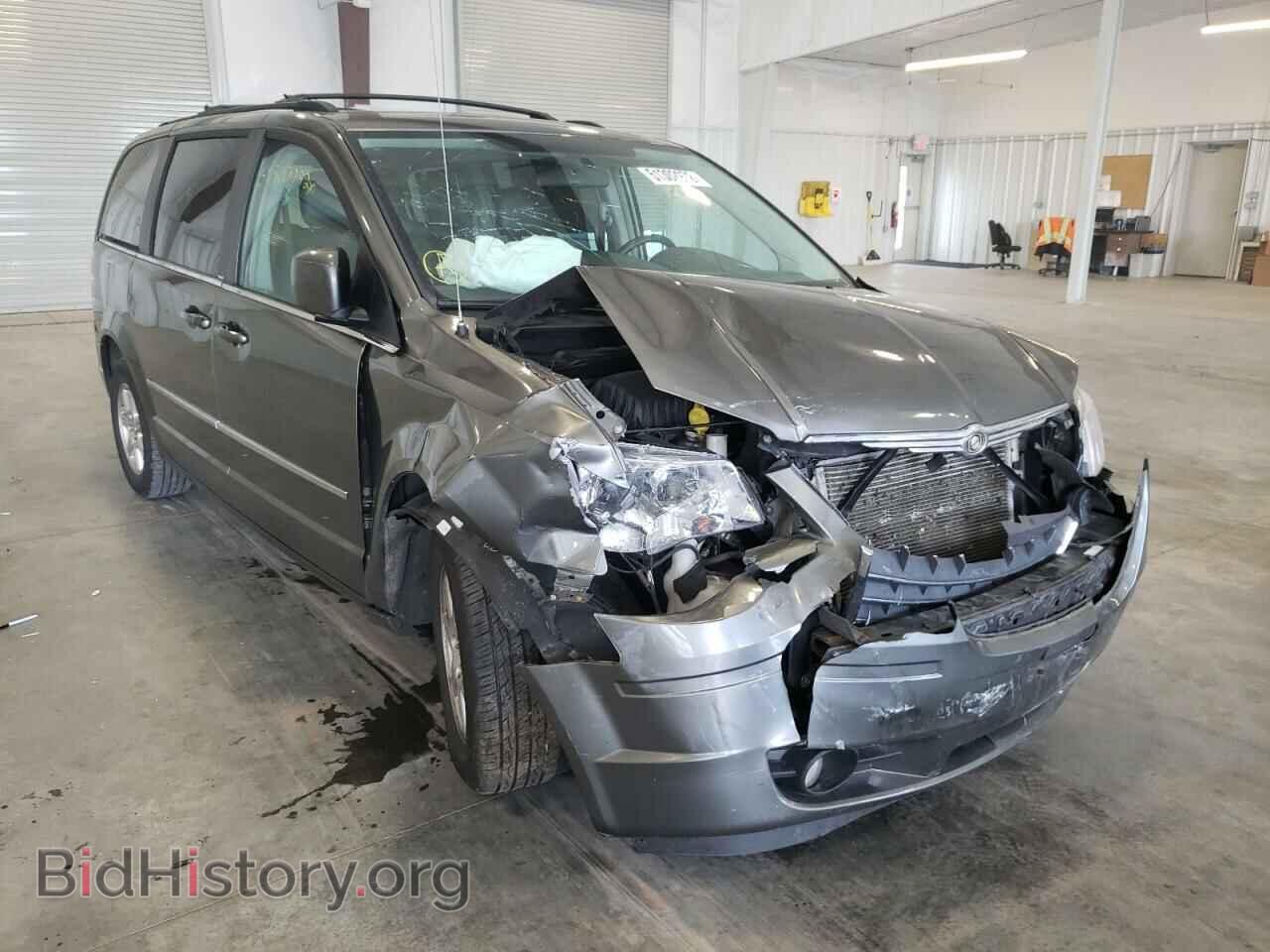 Photo 2A4RR8D12AR448952 - CHRYSLER MINIVAN 2010