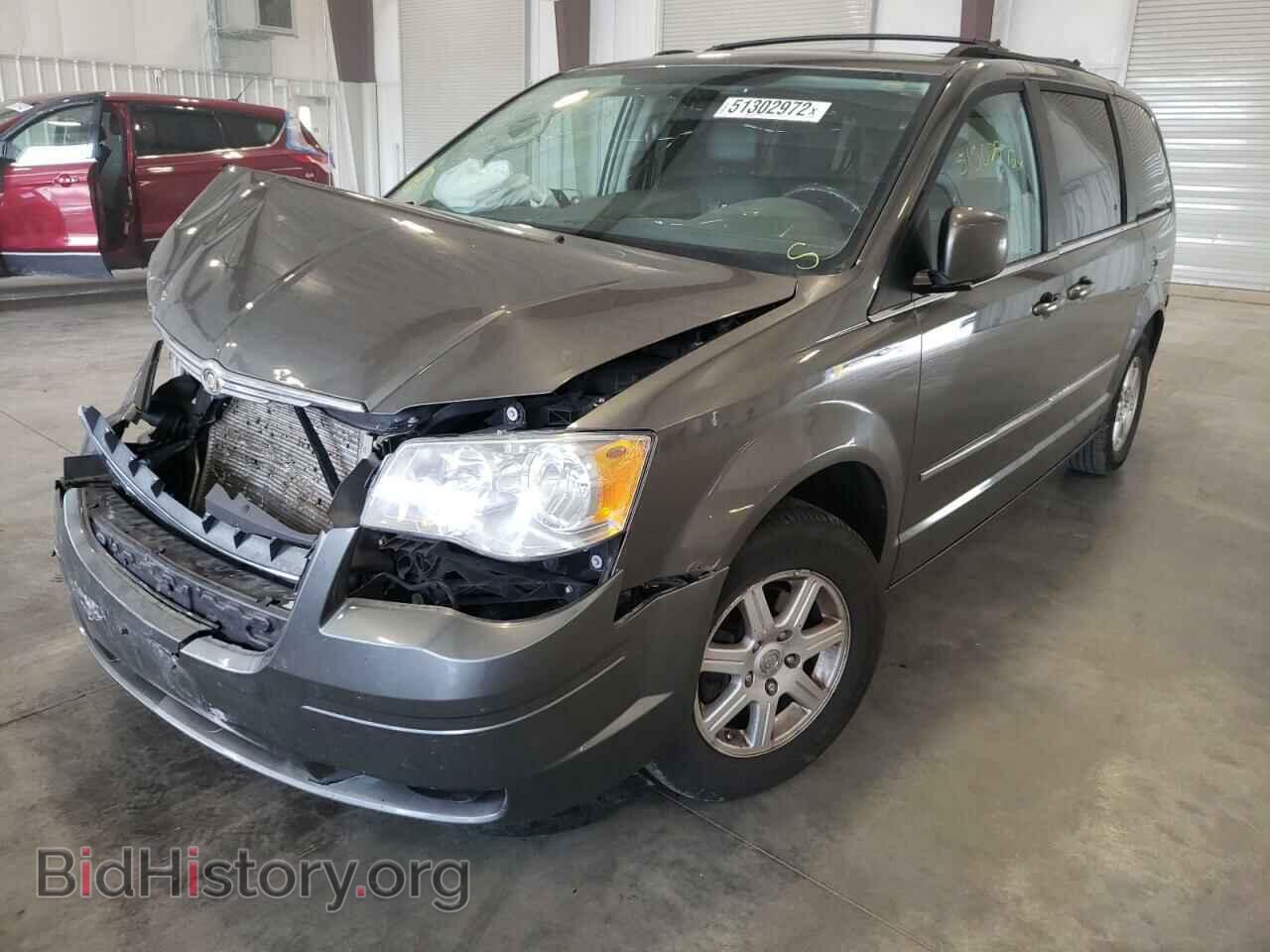 2010 CHRYSLER MINIVAN - VIN: 2A4RR8D12AR448952 - Фото 2