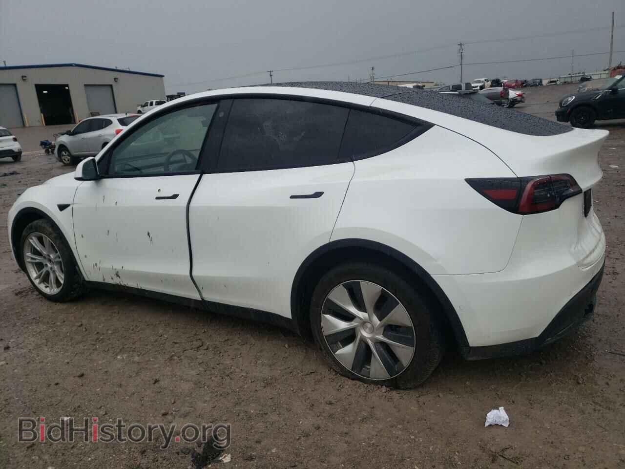 2022 TESLA MODEL Y - VIN: 7SAYGAEE2NF379457 - Фото 2