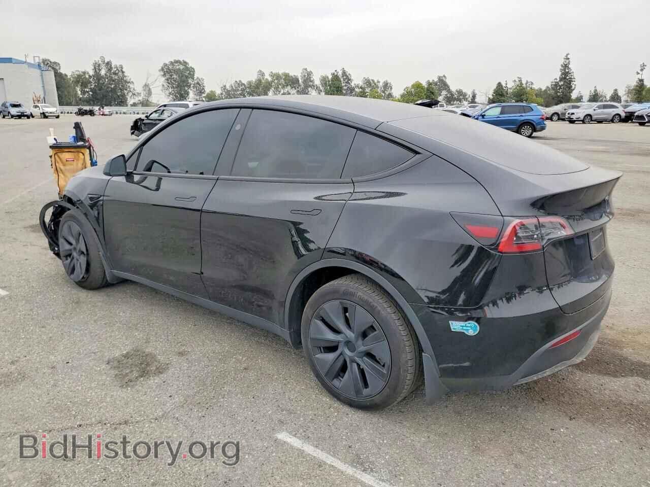 2024 TESLA MODEL Y - VIN: 7SAYGDED4RF205811 - Photo 2