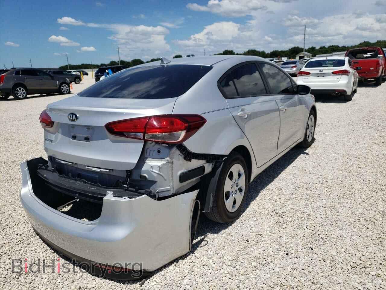 2017 KIA FORTE - VIN: 3KPFK4A78HE130926 - Фото 4