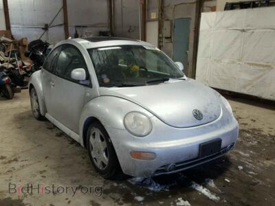 2000 Volkswagen BEETLE New Beetle, серебристый — VIN 3VWDD21C8YM439138, Copart