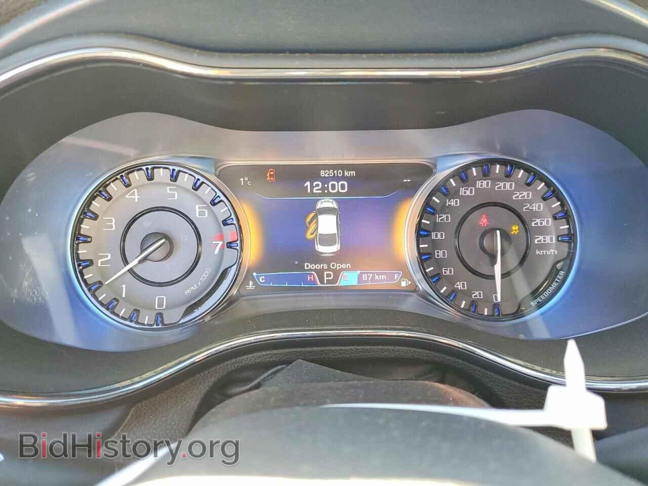 2016 CHRYSLER 200 - VIN: 1C3CCCBGXGN193503 - Photo 9