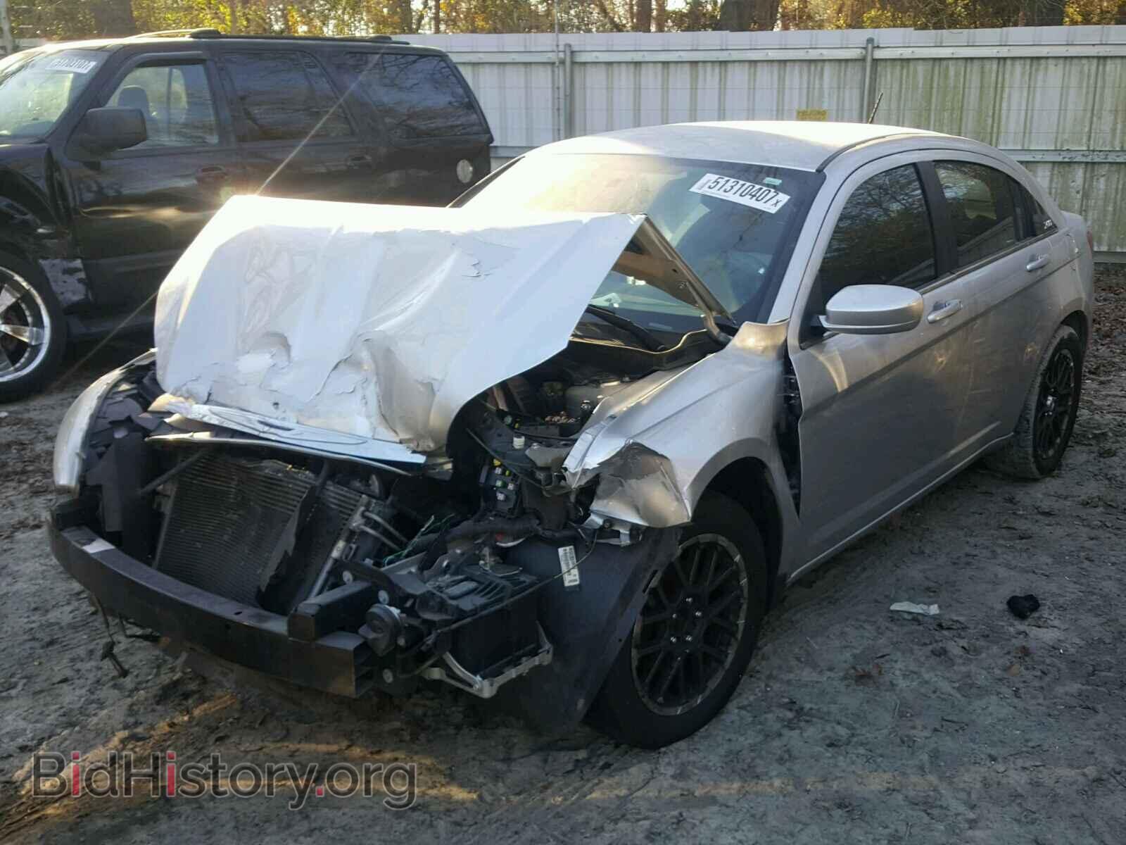 2012 CHRYSLER 200 - VIN: 1C3CCBAB4CN281764 - Фото 2