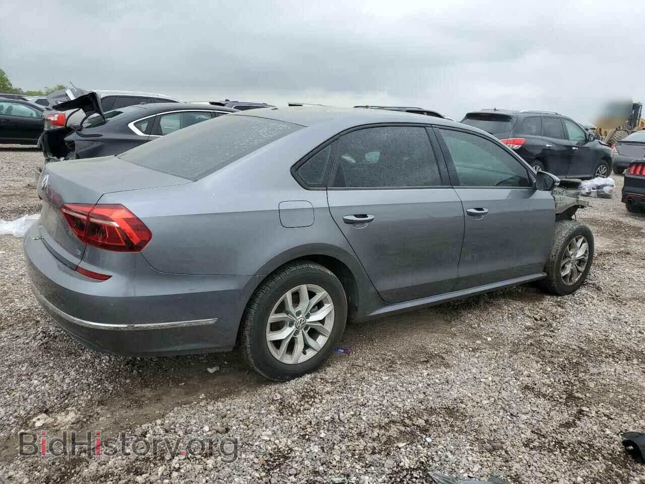 2018 VOLKSWAGEN PASSAT - VIN: 1VWAA7A33JC001613 - Фото 3