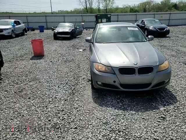 2011 BMW 3 SERIES - VIN: WBAPH7C52BE850433 - Фото 11