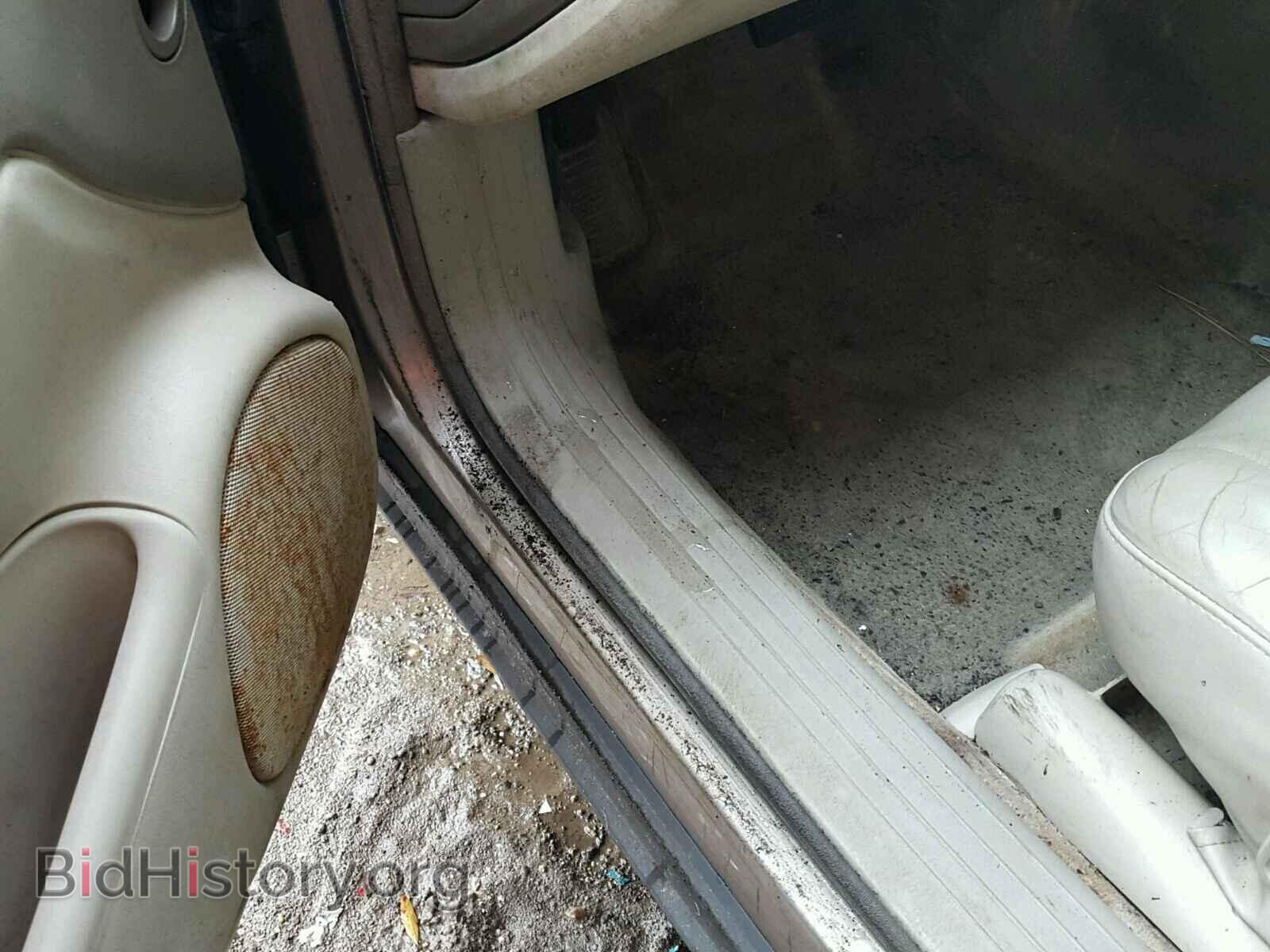 2002 CADILLAC DEVILLE - VIN: 1G6KD57Y32U152214 - Photo 9