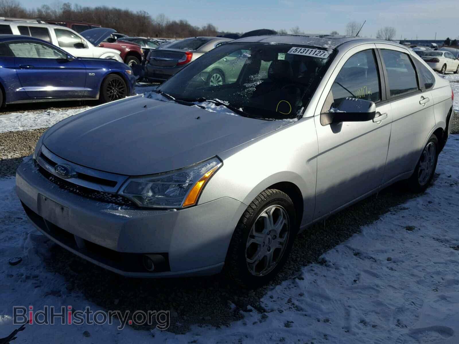 2009 FORD FOCUS - VIN: 1FAHP36N09W242211 - Фото 2