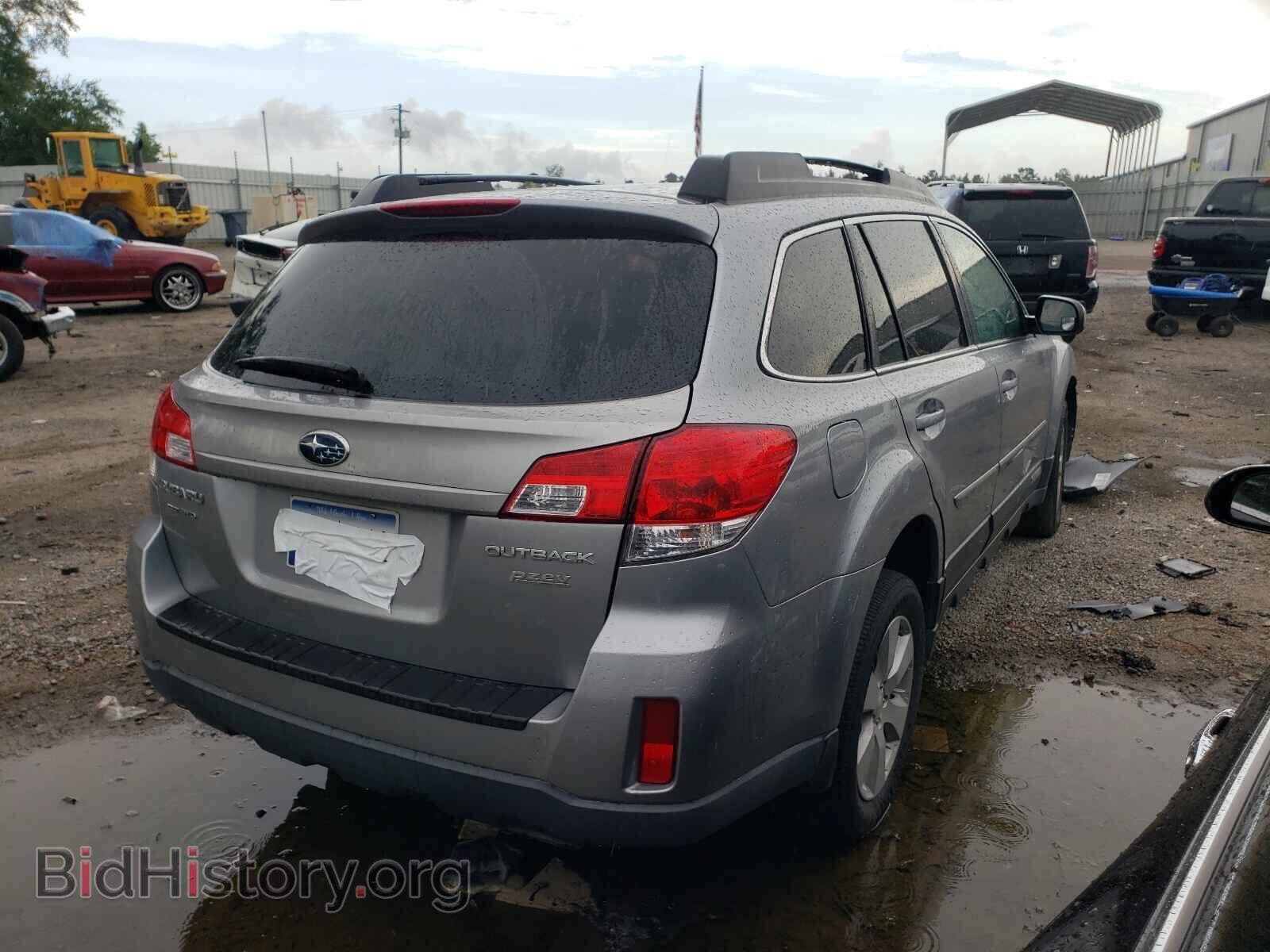 2011 SUBARU OUTBACK - VIN: 4S4BRBCC4B3400611 - Photo 4