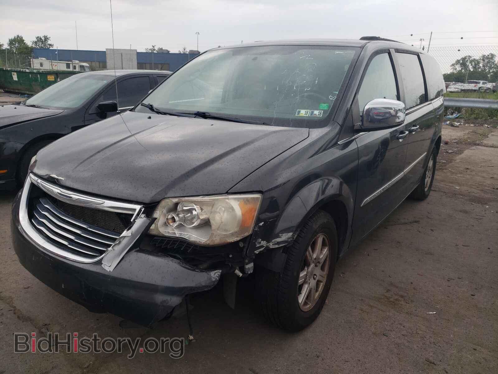 2011 CHRYSLER MINIVAN - VIN: 2A4RR8DGXBR690023 - Photo 2