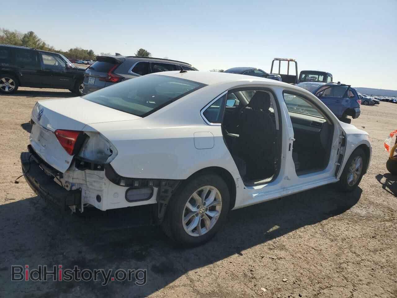 2016 VOLKSWAGEN PASSAT - VIN: 1VWAT7A30GC006559 - Фото 3