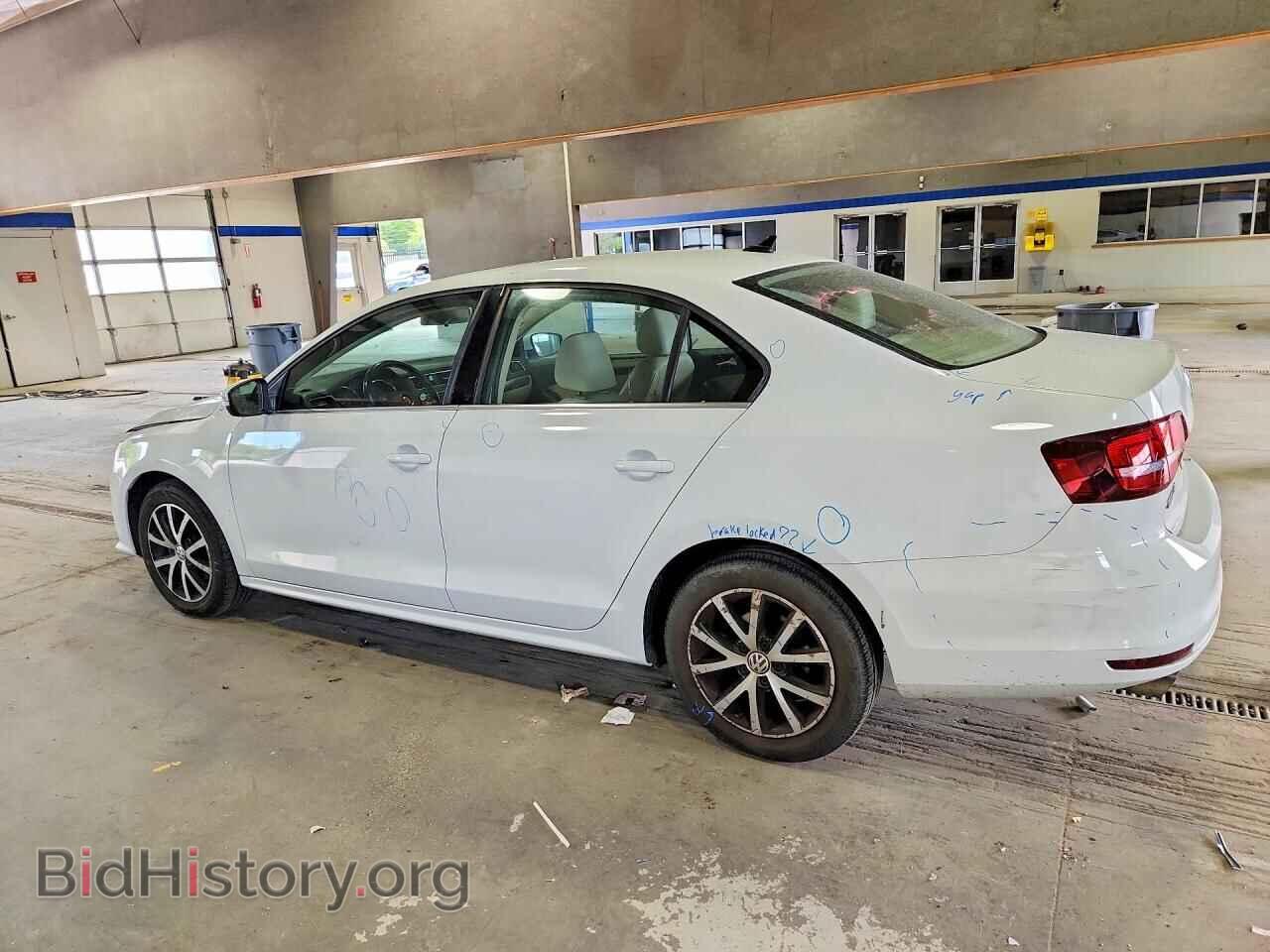 2017 VOLKSWAGEN JETTA - VIN: 3VWDB7AJ7HM301401 - Фото 2