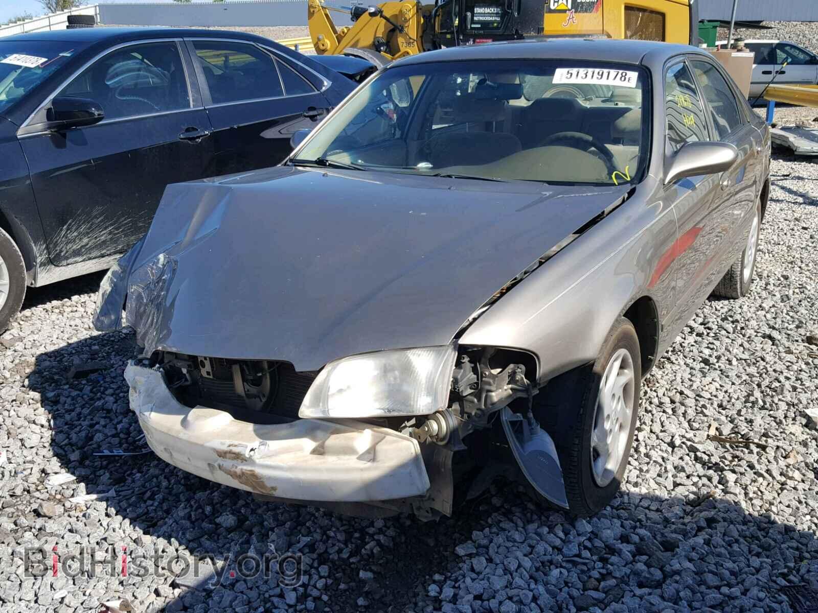 2000 MAZDA 626 - VIN: 1YVGF22D1Y5101226 - Фото 2
