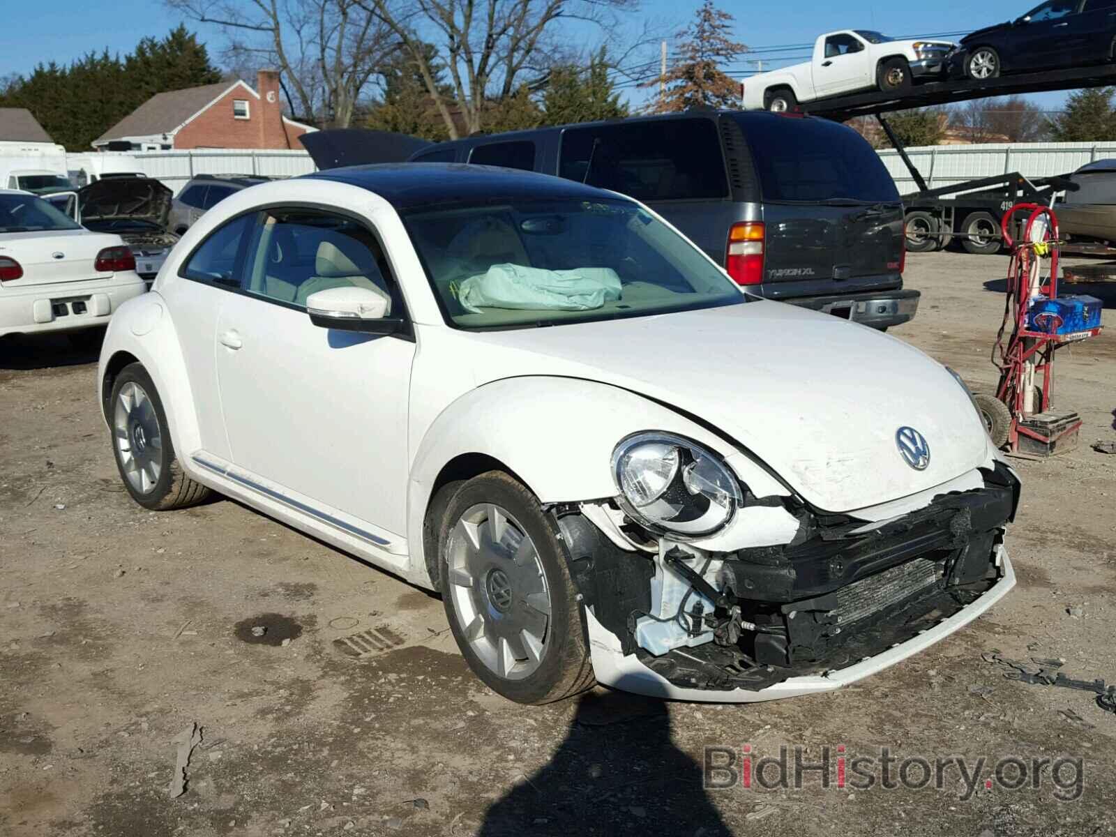 Photo 3VWJP7ATXDM654599 - VOLKSWAGEN BEETLE 2013