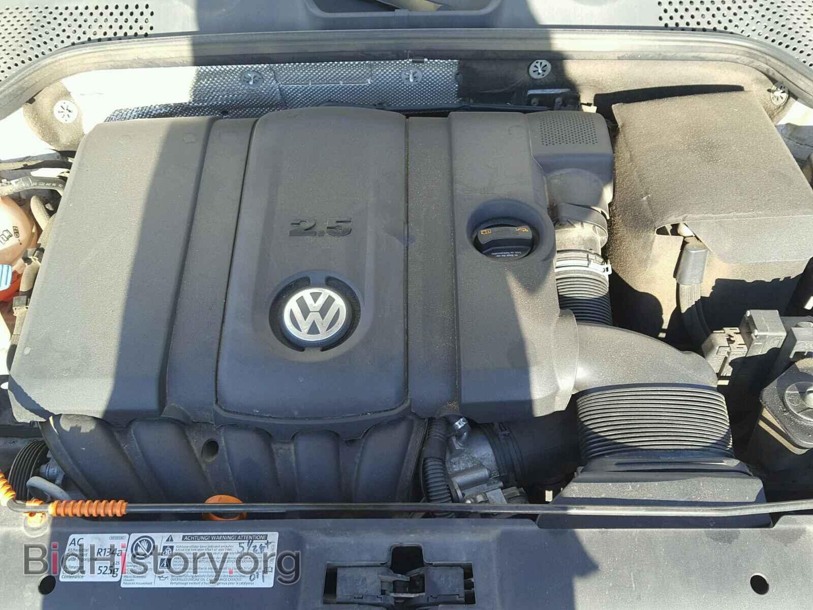 2012 VOLKSWAGEN BEETLE - VIN: 3VWJP7AT8CM607800 - Фото 7