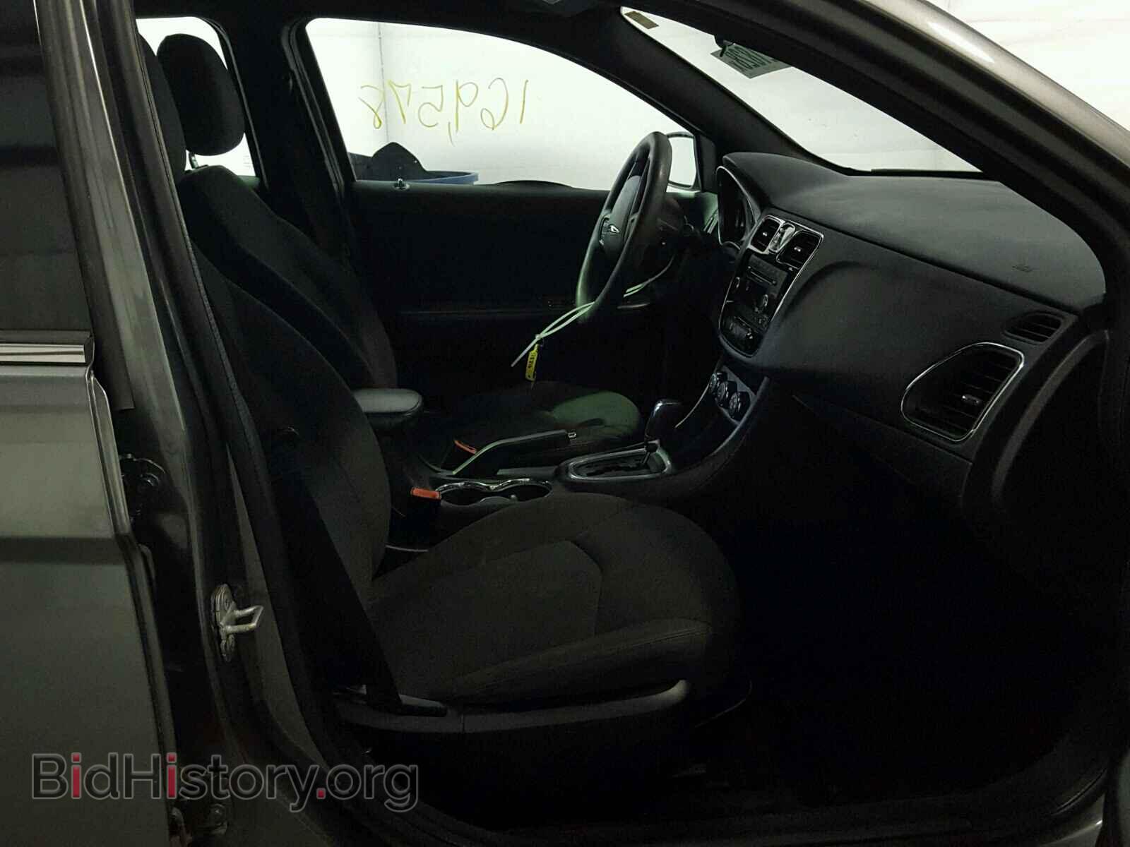 2012 CHRYSLER 200 - VIN: 1C3CCBAB2CN158190 - Фото 5