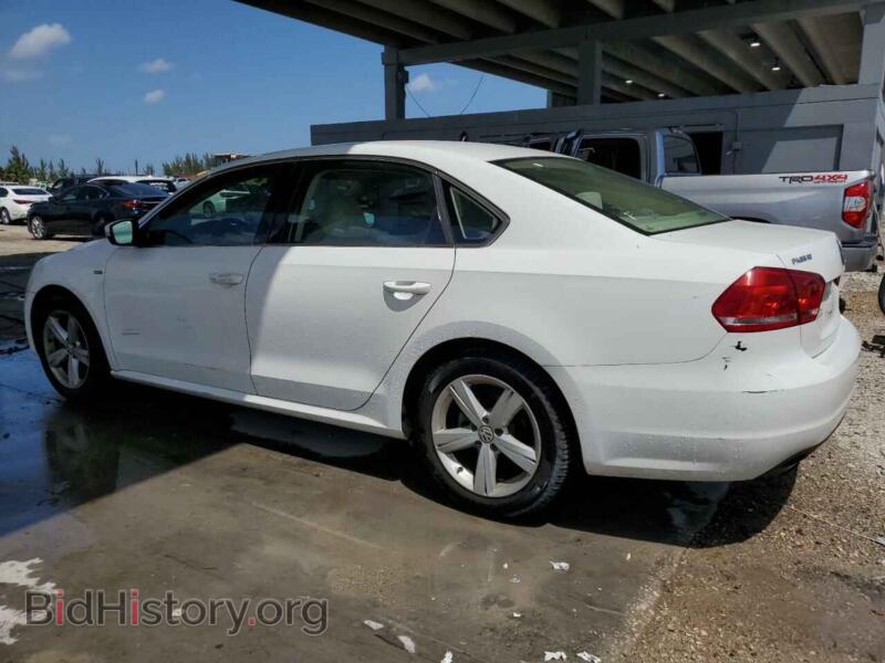 2015 Volkswagen PASSAT (VIN 1VWAS7A33FC101103) — photo 2 of 12