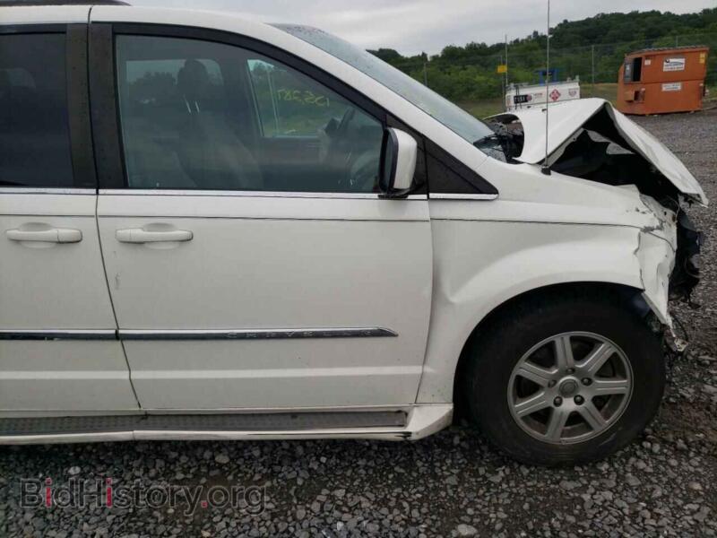 2011 Chrysler MINIVAN (VIN 2A4RR5DG4BR799138) — photo 9 of 10