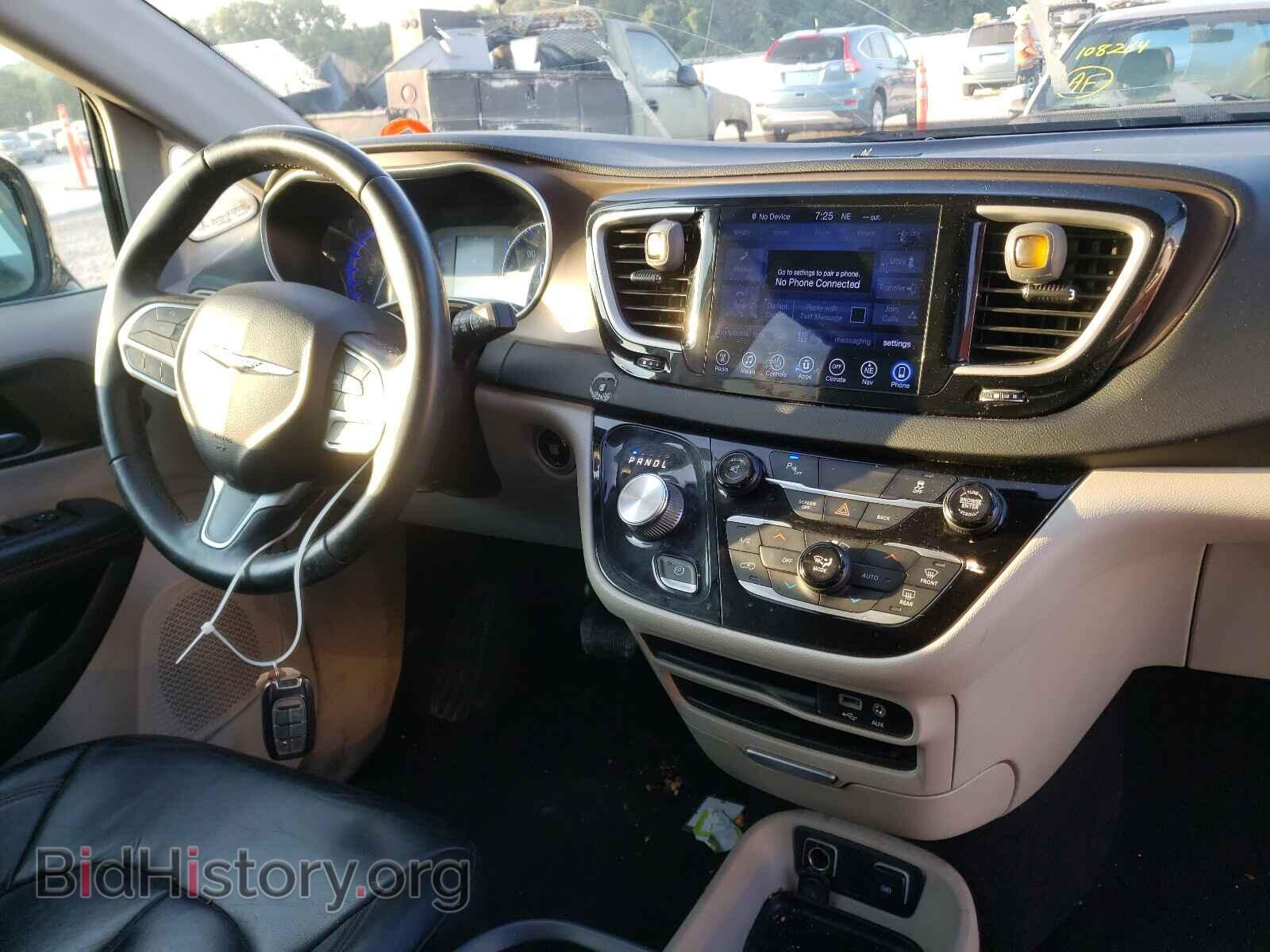 2017 CHRYSLER PACIFICA - VIN: 2C4RC1BG6HR591256 - Photo 9