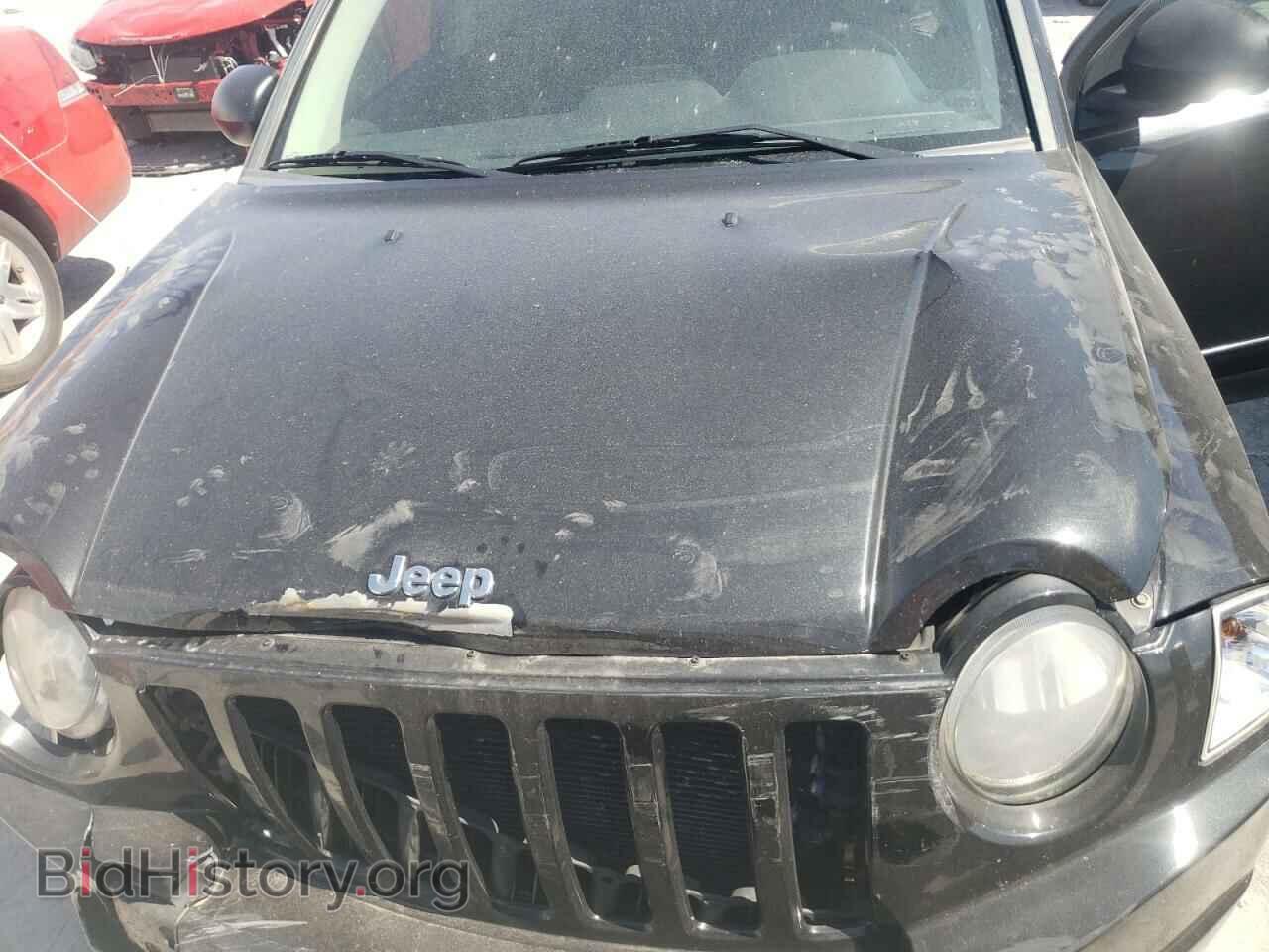 2010 JEEP COMPASS - VIN: 1J4NT4FB2AD672918 - Фото 11