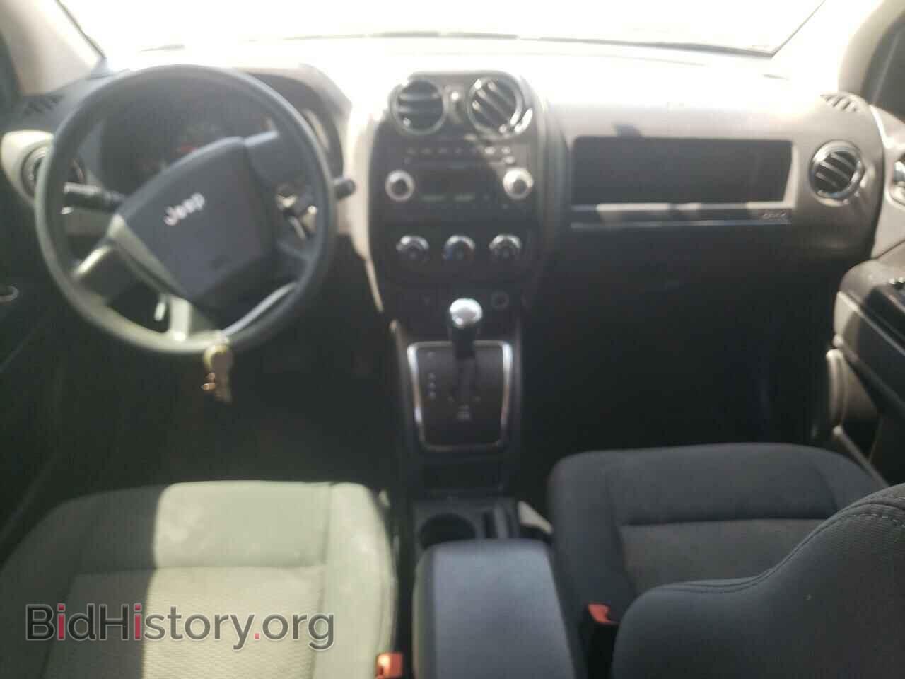 2010 JEEP COMPASS - VIN: 1J4NT4FB2AD672918 - Фото 8