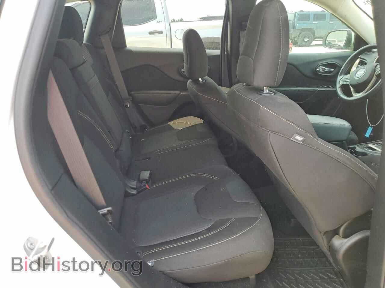 2016 JEEP CHEROKEE - VIN: 1C4PJLCSXGW173316 - Фото 11