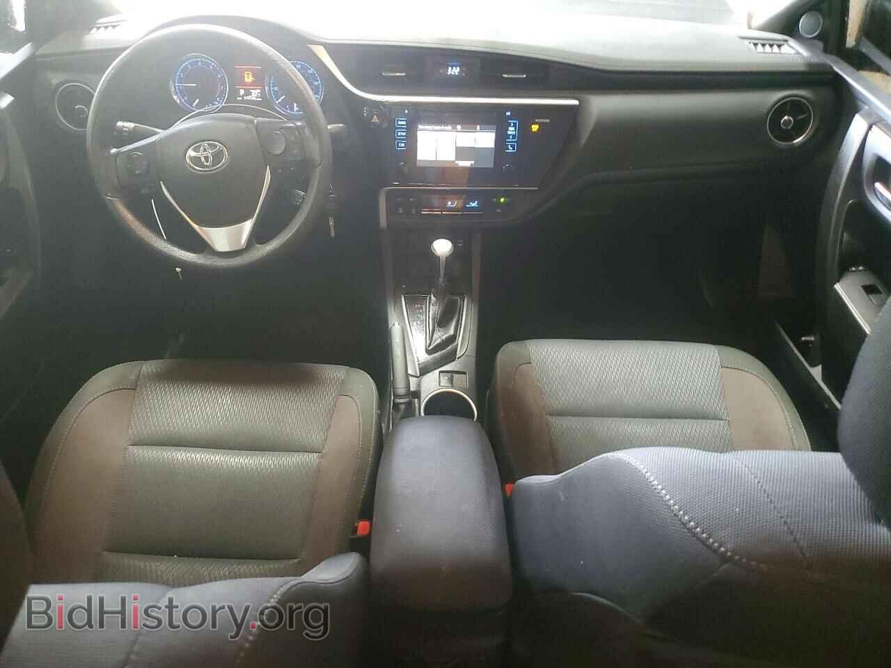 2017 TOYOTA COROLLA - VIN: 2T1BURHEXHC747642 - Фото 8
