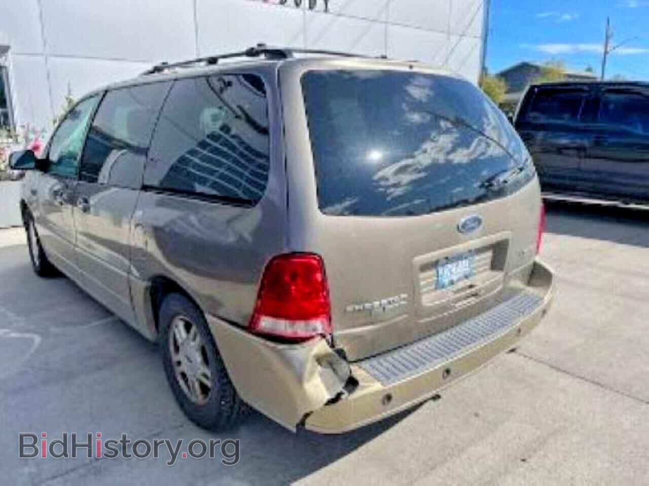 2005 FORD FREESTAR - VIN: 2FMDA58205BA93363 - Photo 2