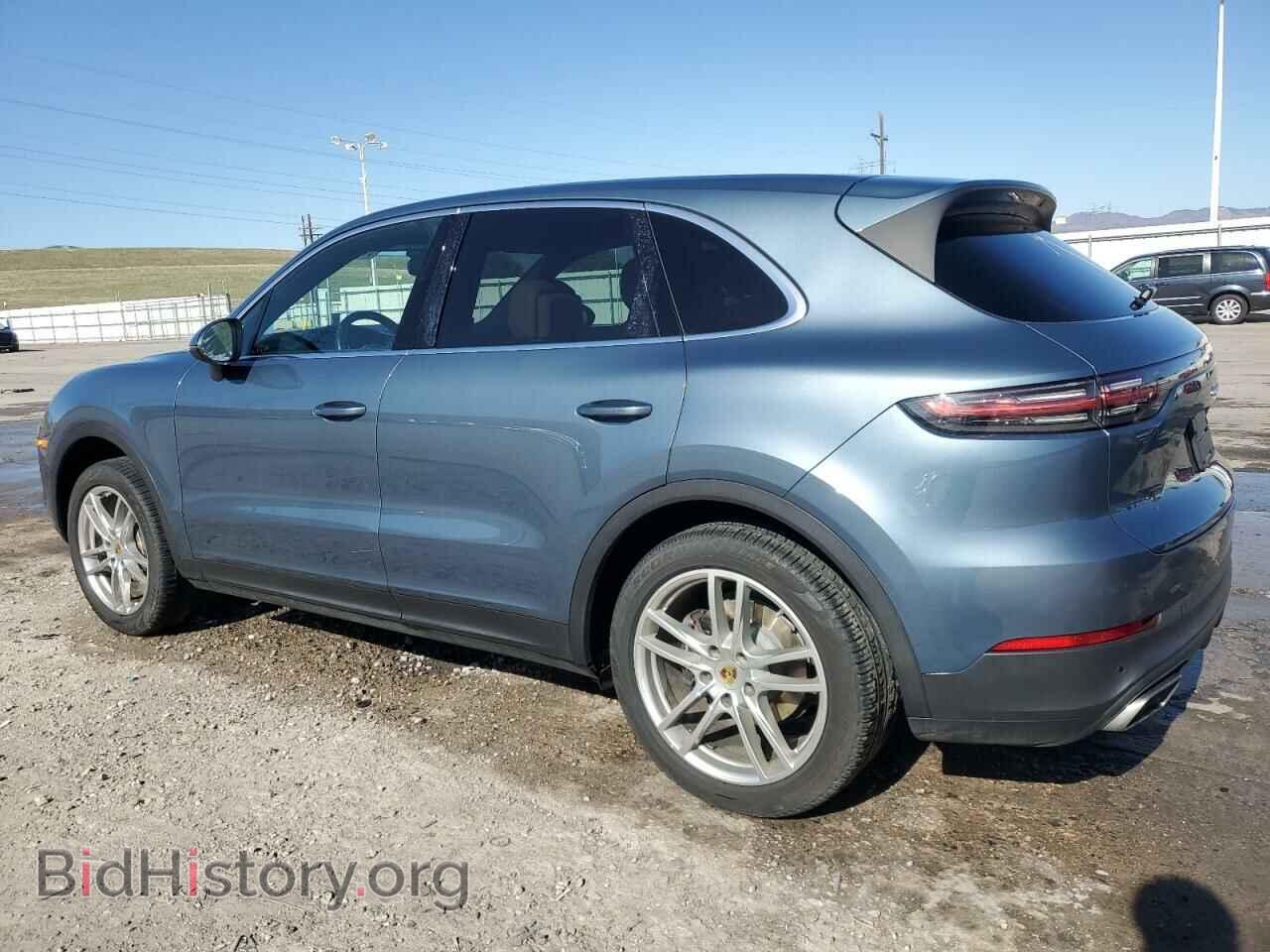 2019 PORSCHE CAYENNE - VIN: WP1AA2AY2KDA01596 - Photo 2
