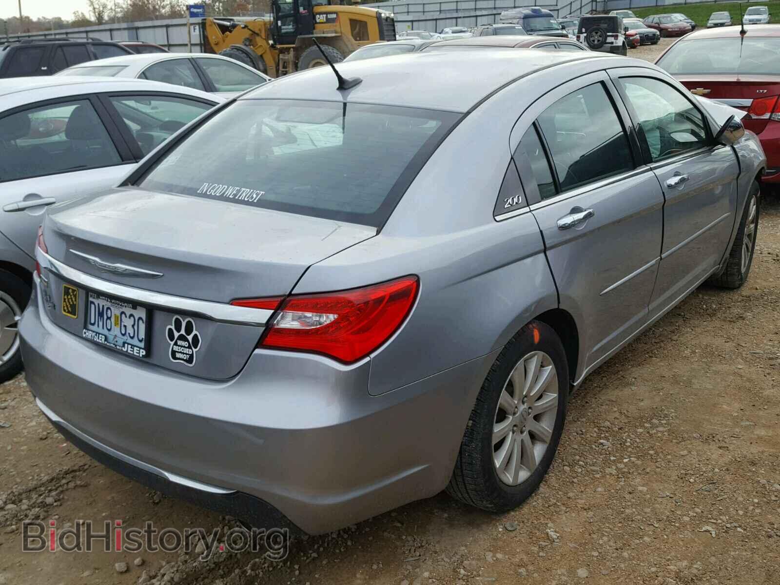 2013 CHRYSLER 200 - VIN: 1C3CCBCG0DN607750 - Фото 4