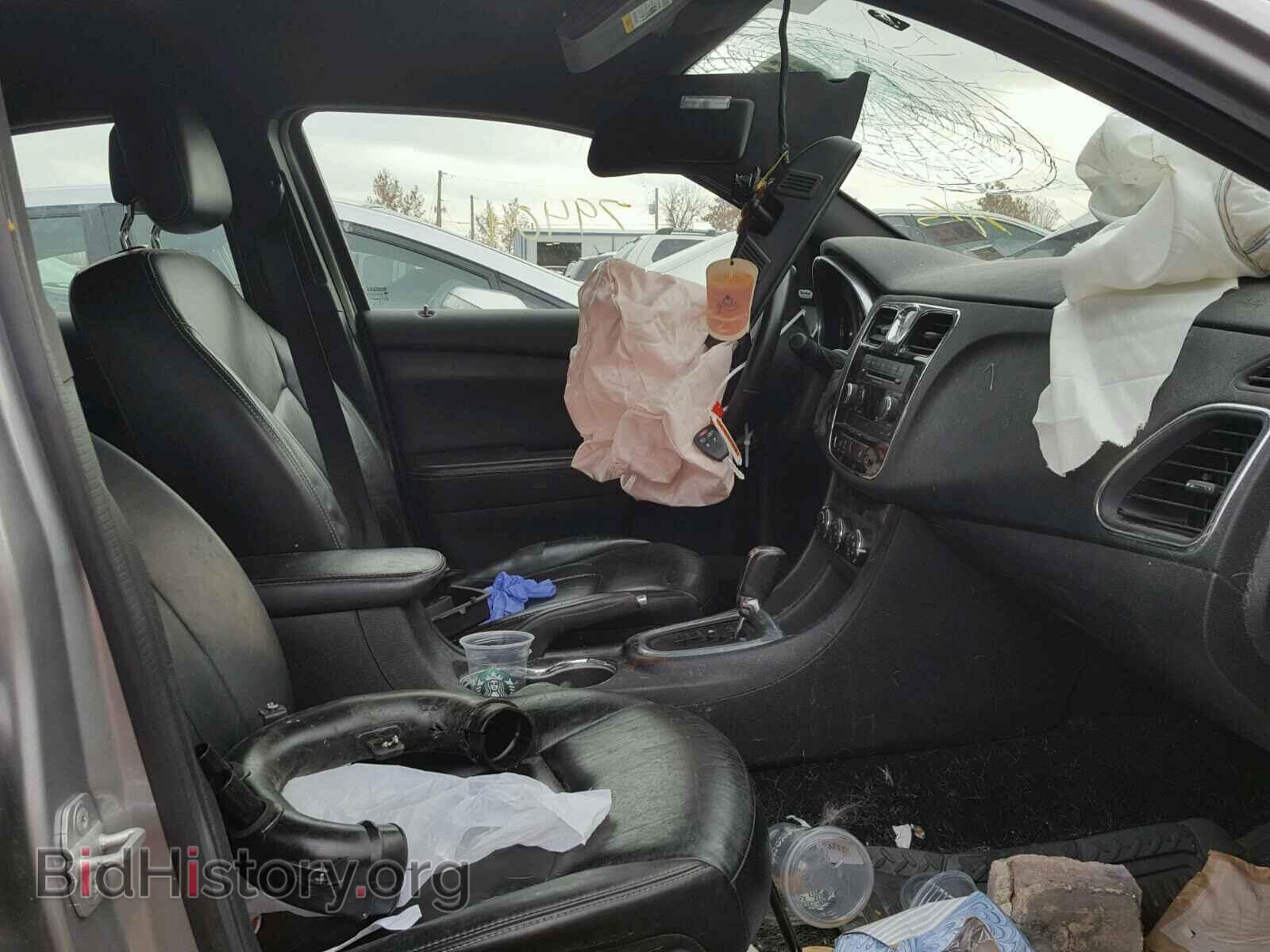 2013 CHRYSLER 200 - VIN: 1C3CCBCG0DN607750 - Фото 6
