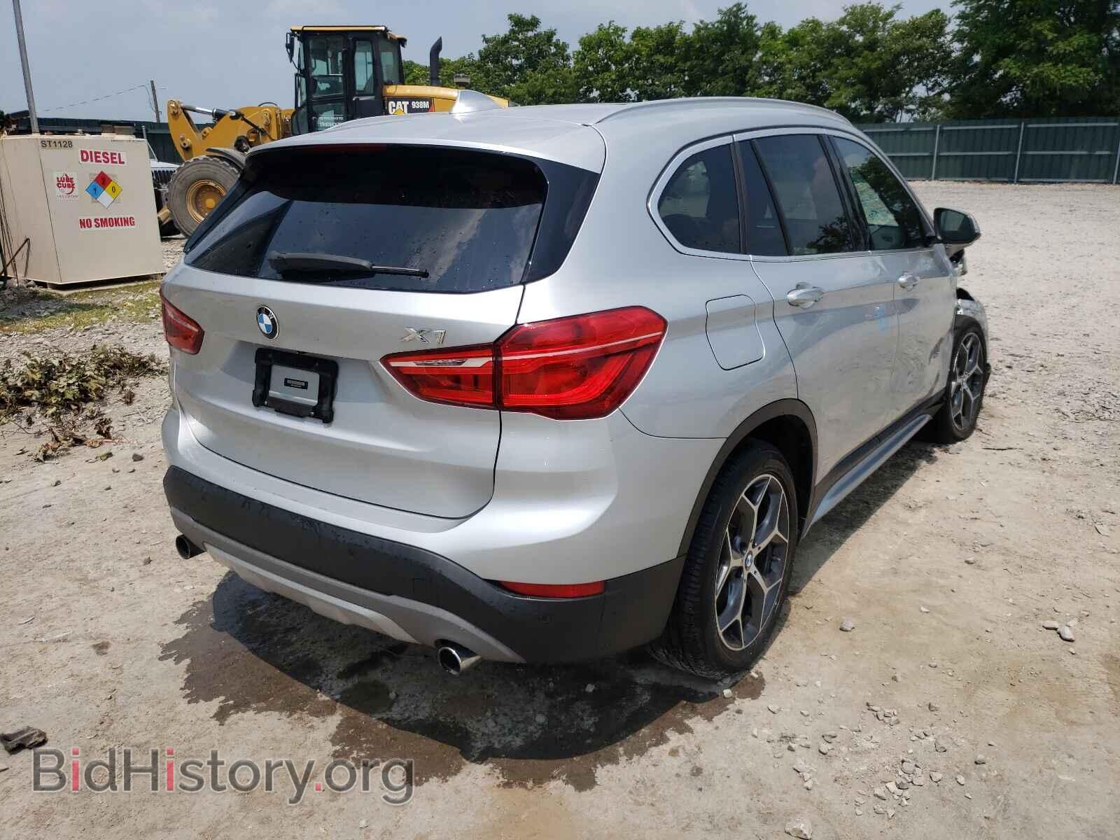 2017 BMW X1 - VIN: WBXHT3C32H5F70040 - Фото 4
