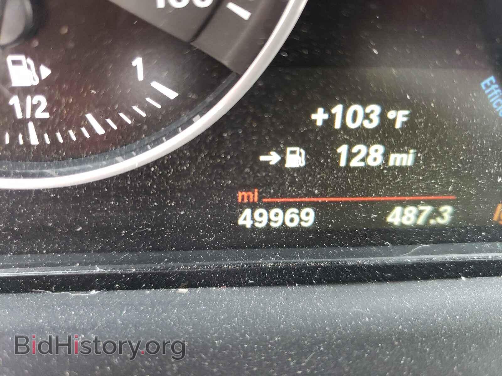 2017 BMW X1 - VIN: WBXHT3C32H5F70040 - Фото 8