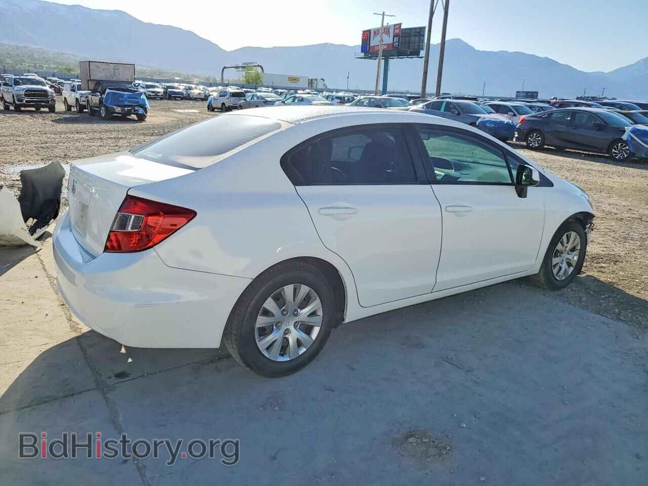2012 HONDA CIVIC - VIN: 2HGFB2F51CH570531 - Фото 3