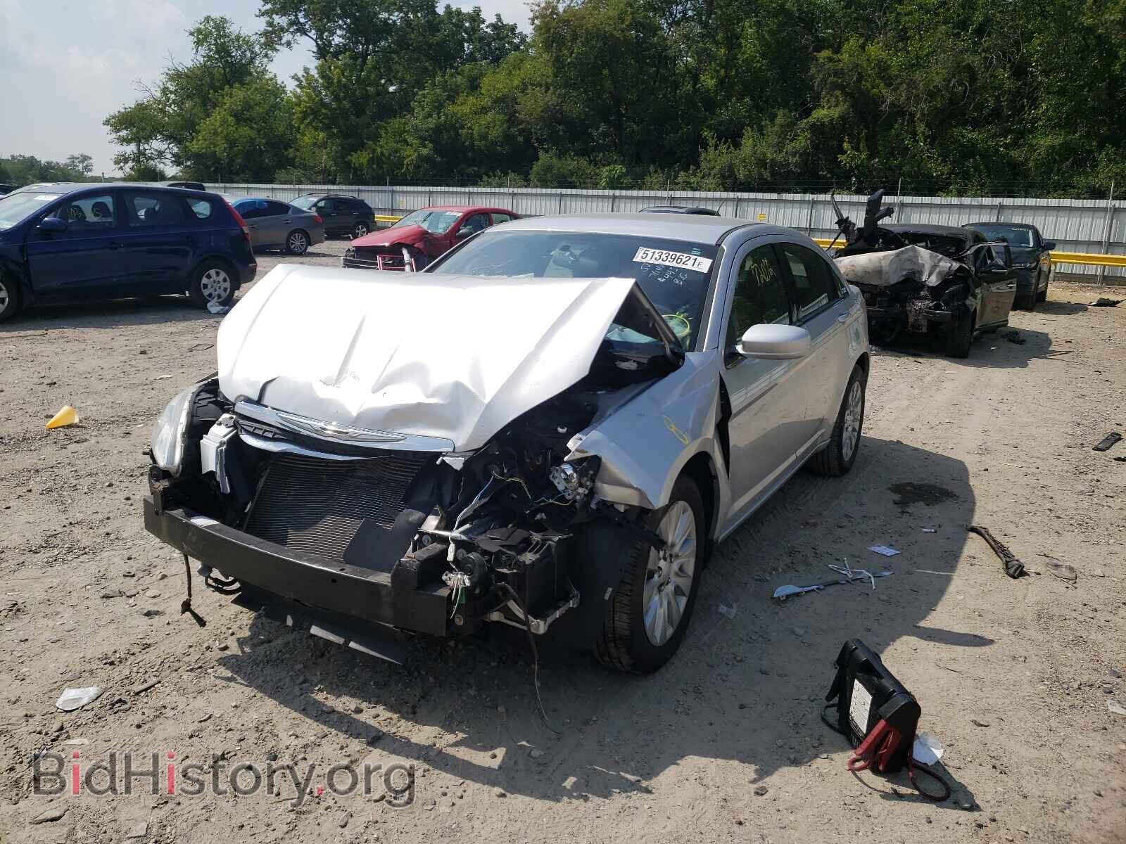 2012 CHRYSLER 200 - VIN: 1C3CCBAB2CN170761 - Фото 2