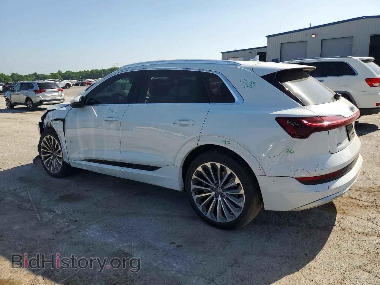 2019 AUDI E-TRON - VIN: WA1VAAGEXKB022146 - Фото 2