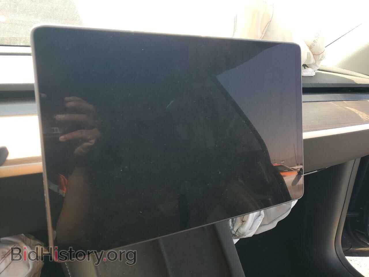 2024 TESLA MODEL Y - VIN: 7SAYGDEE7RA214783 - Photo 9