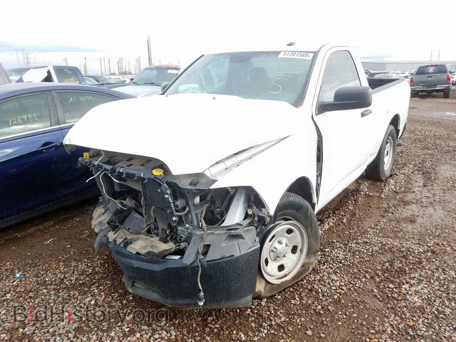 2017 RAM 1500 ST - VIN: 3C6JR6AG8HG636883 - Фото 2