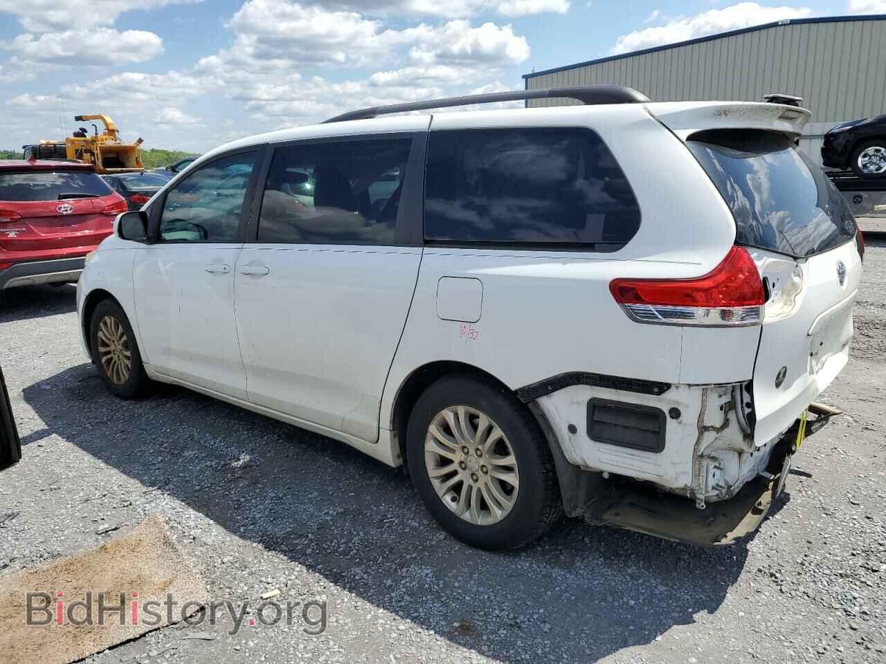 2011 TOYOTA All Models - VIN: 5TDYK3DC8BS080568 - Фото 2