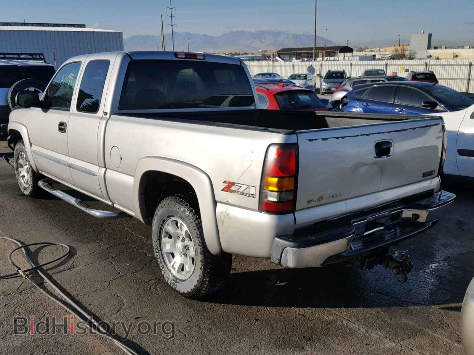 2005 GMC NEW SIERRA - VIN: 2GTEK19B151348024 - Фото 3