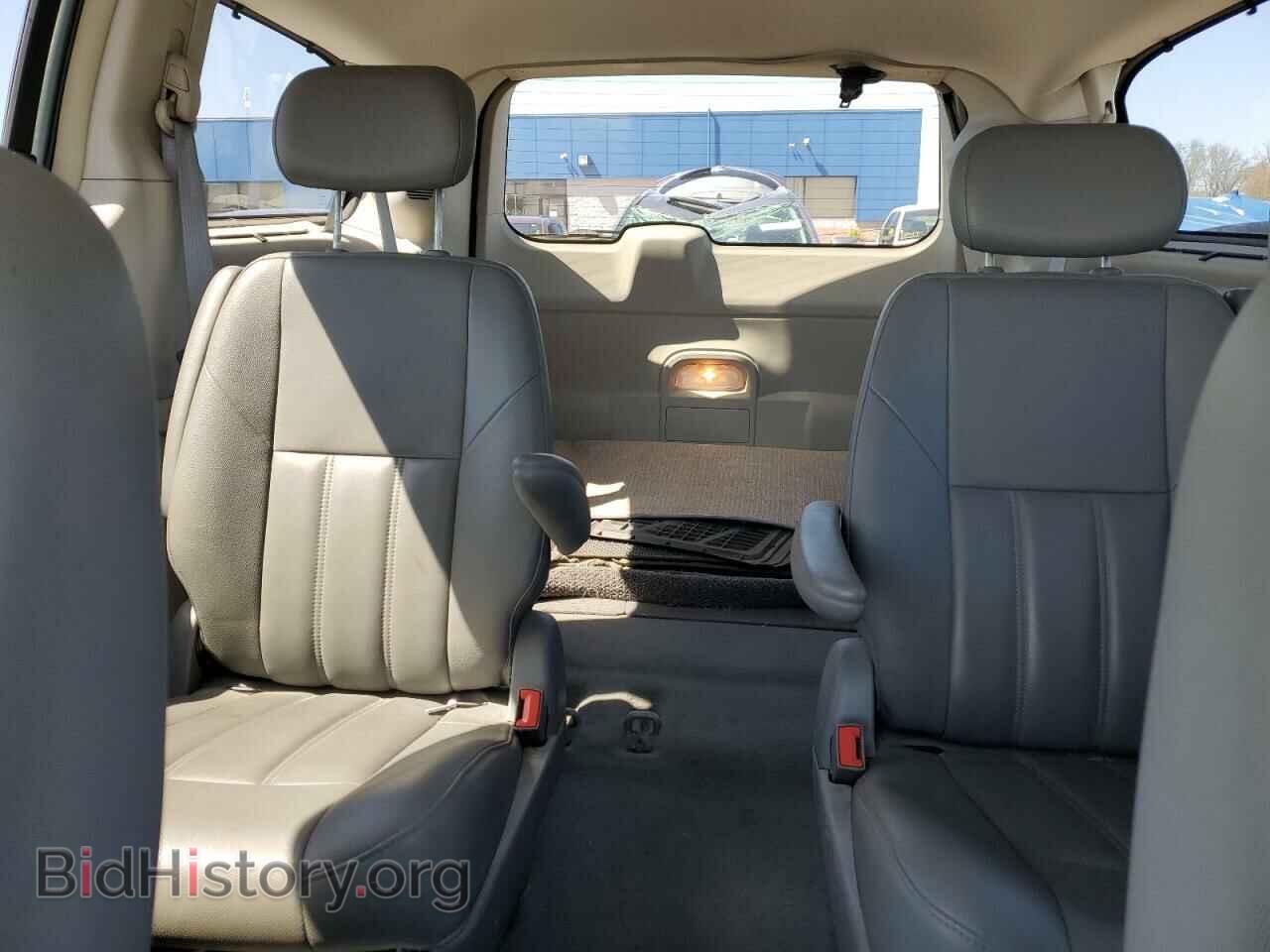 2008 CHRYSLER MINIVAN - VIN: 2A8HR54P78R657448 - Фото 10
