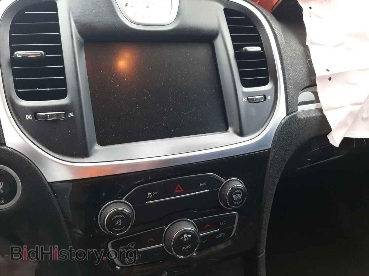 2016 CHRYSLER 300 - VIN: 2C3CCAKG1GH170799 - Фото 9