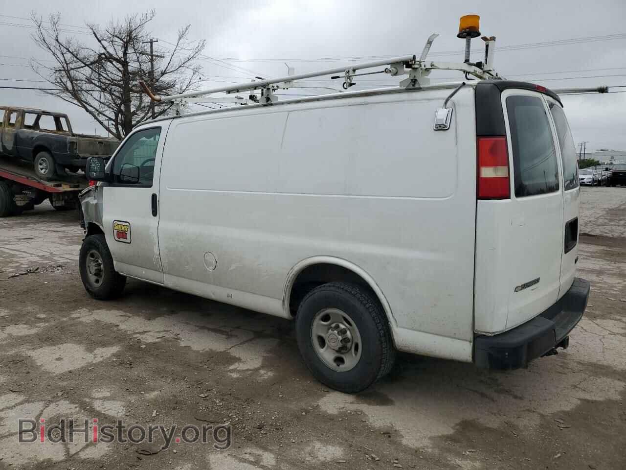2011 CHEVROLET EXPRESS - VIN: 1GCWGFCB0B1123963 - Фото 2