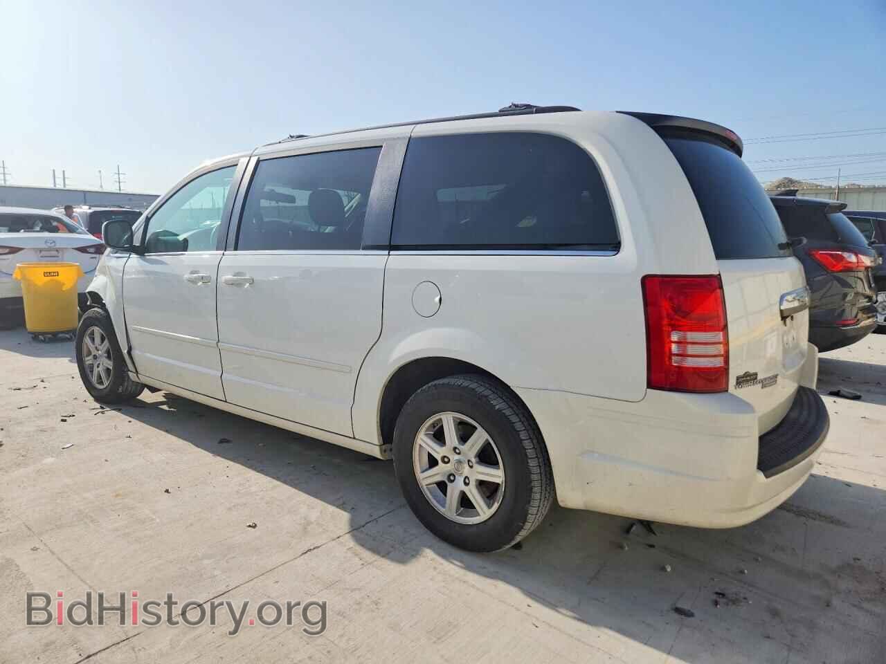 2008 CHRYSLER MINIVAN - VIN: 2A8HR54P98R152866 - Фото 2