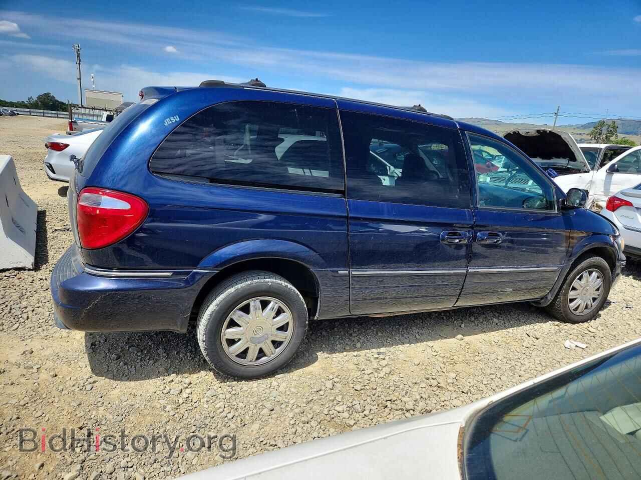 2005 CHRYSLER MINIVAN - VIN: 2C8GP64LX5R430910 - Photo 3