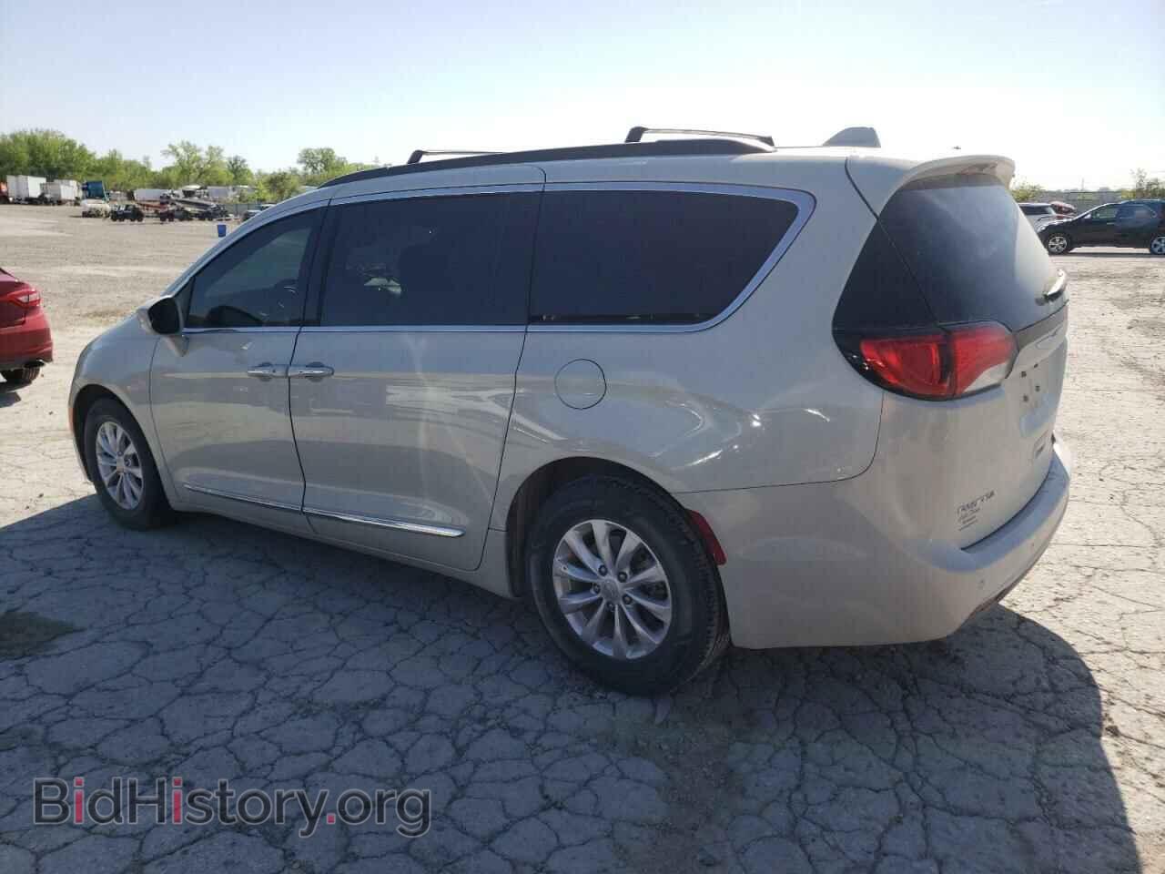 2017 CHRYSLER PACIFICA - VIN: 2C4RC1BG8HR795654 - Фото 2