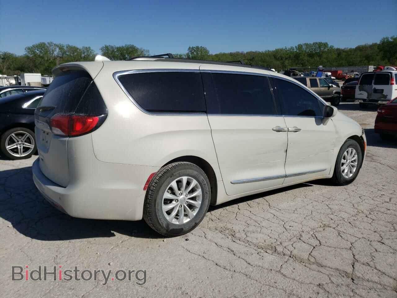 2017 CHRYSLER PACIFICA - VIN: 2C4RC1BG8HR795654 - Фото 3